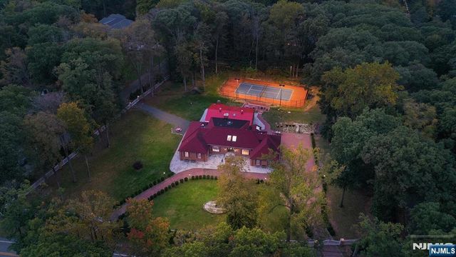 91 Chestnut Ridge Road, Saddle River, NJ 07458
