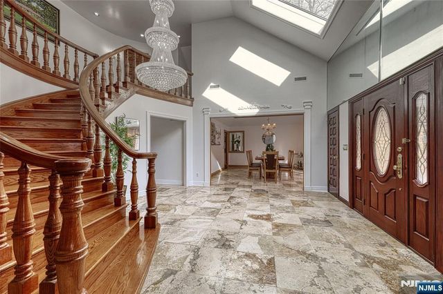 91 Chestnut Ridge Road, Saddle River, NJ 07458