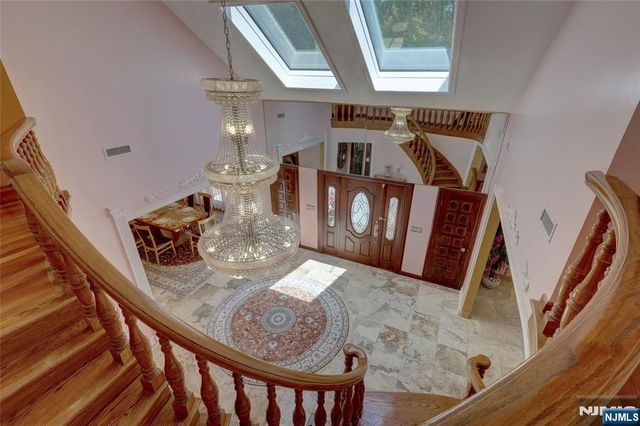 91 Chestnut Ridge Road, Saddle River, NJ 07458