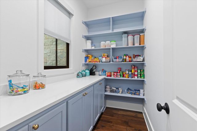 211 Ella Kate Dr., Longview, TX 75605