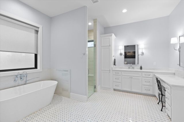 211 Ella Kate Dr., Longview, TX 75605