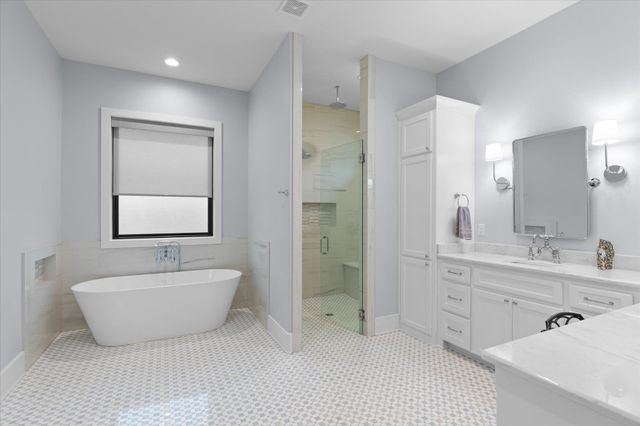 211 Ella Kate Dr., Longview, TX 75605