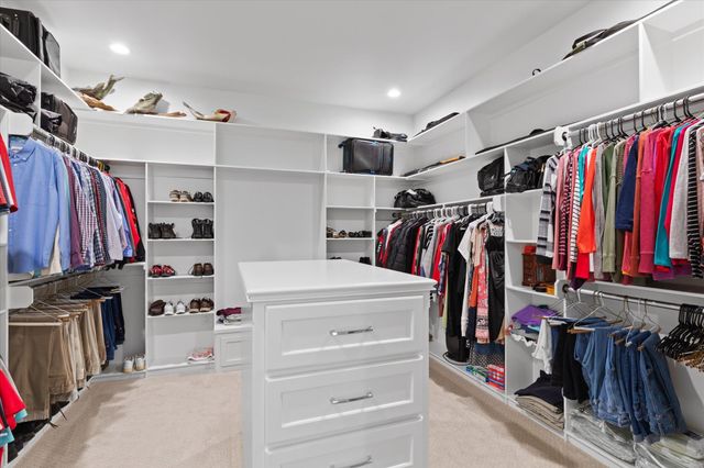 211 Ella Kate Dr., Longview, TX 75605