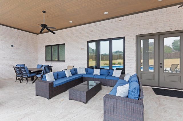 211 Ella Kate Dr., Longview, TX 75605