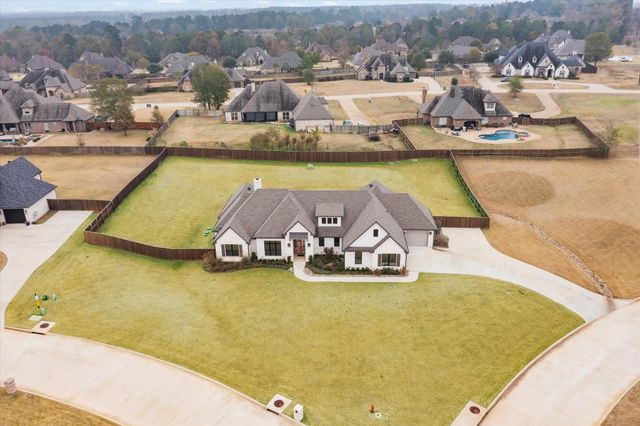 211 Ella Kate Dr., Longview, TX 75605