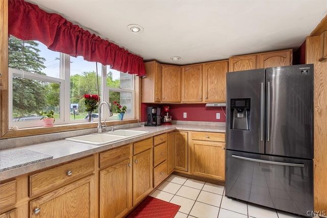 123 Seneca Avenue, Vernon, NY 13421