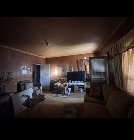 511 E 8th St, Columbia, TN 38401