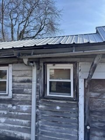 511 E 8th St, Columbia, TN 38401