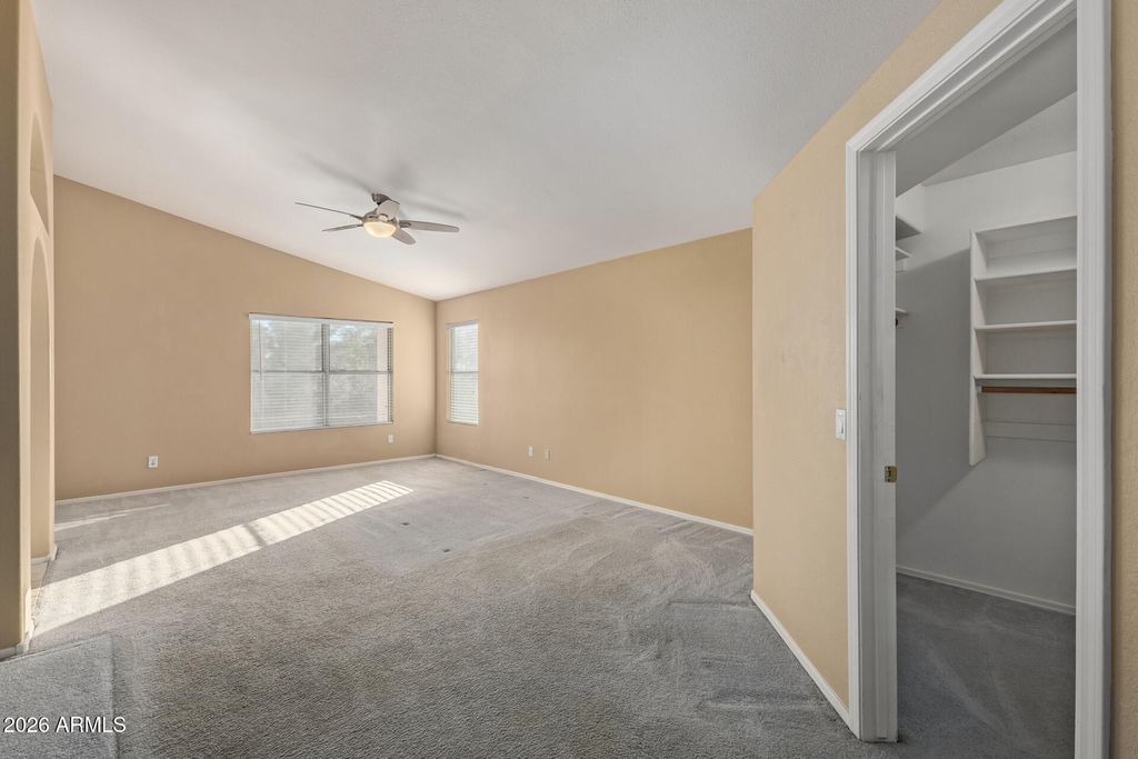 Image 23 of property listing at 5711 W COCHISE Drive, Glendale, AZ 85302