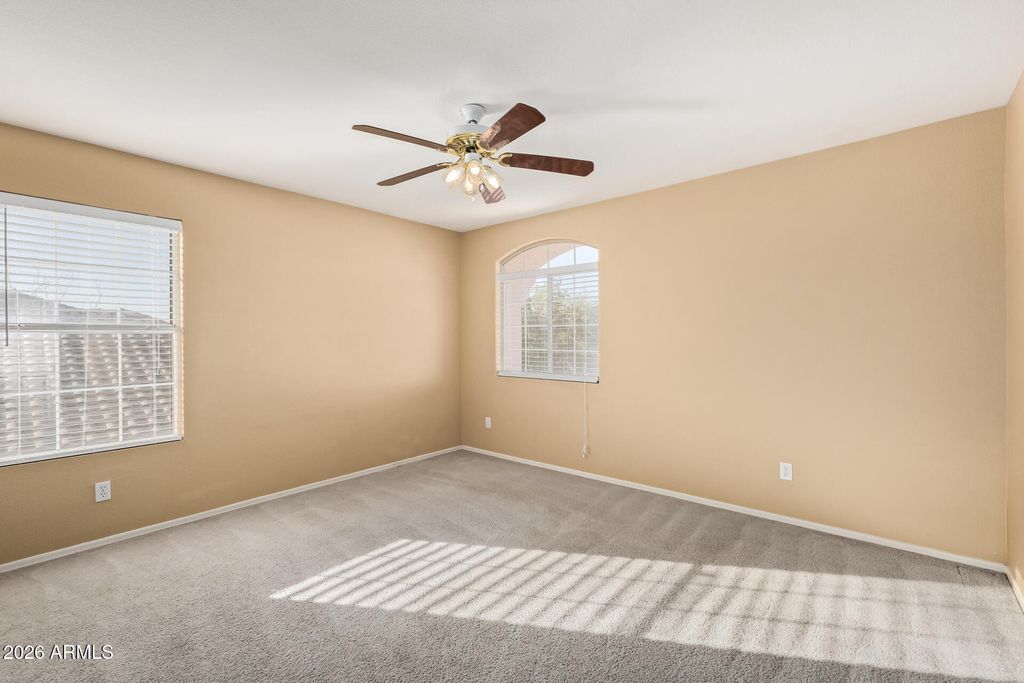 Image 30 of property listing at 5711 W COCHISE Drive, Glendale, AZ 85302