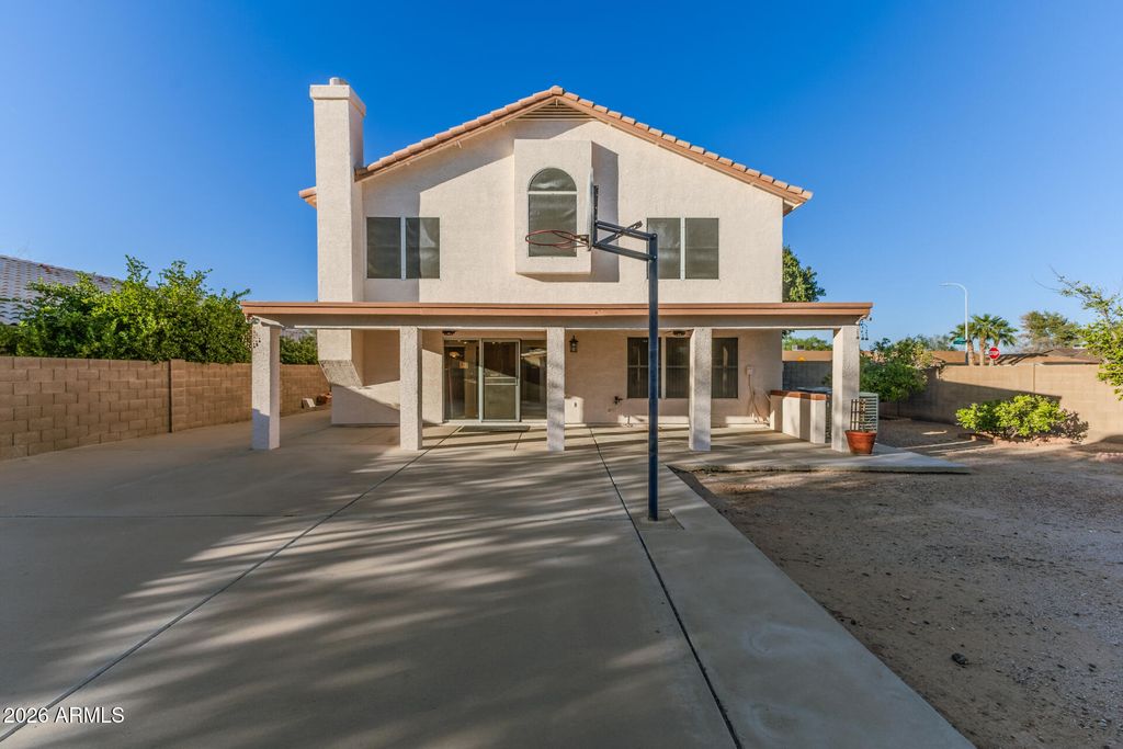 Image 41 of property listing at 5711 W COCHISE Drive, Glendale, AZ 85302