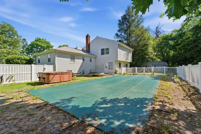 1 Fairview Court, Carmel, NY 10512