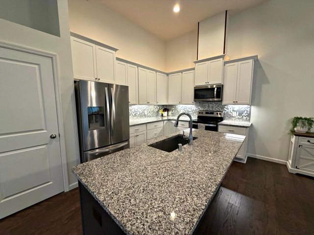 13349 Bronze Parkway, Rosemount, MN 55068