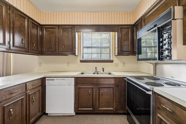 6466 Brookmead Circle, Hixson, TN 37343