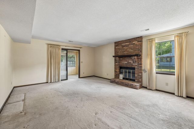 6466 Brookmead Circle, Hixson, TN 37343