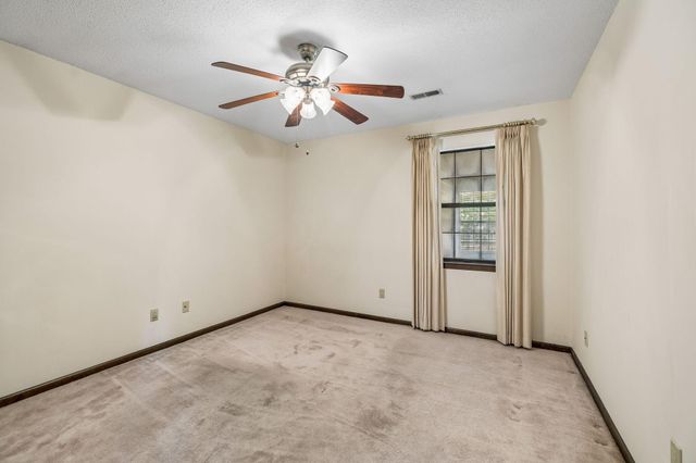 6466 Brookmead Circle, Hixson, TN 37343