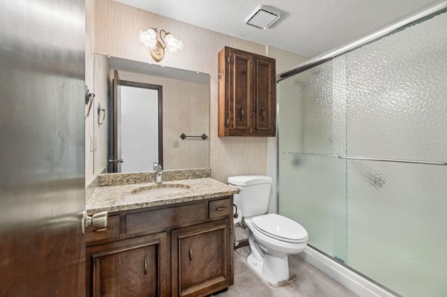 6466 Brookmead Circle, Hixson, TN 37343