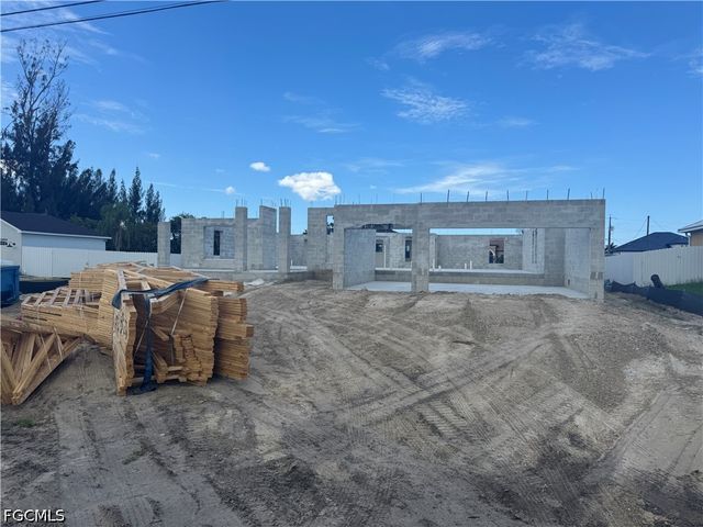 2320 NW 35th PL, Cape Coral, FL 33993