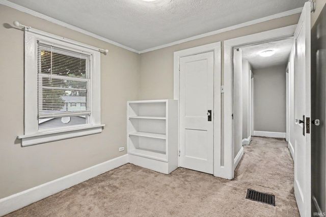 1620 Portage Avenue, South Bend, IN 46616