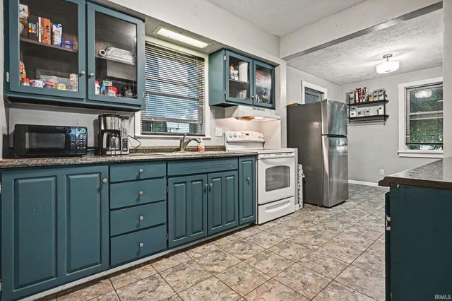 1620 Portage Avenue, South Bend, IN 46616