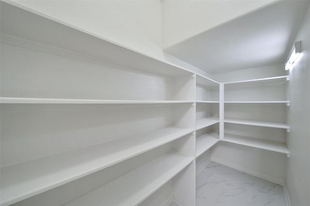 305 Crooked Pine Court, Conroe, TX 77304