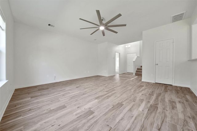 305 Crooked Pine Court, Conroe, TX 77304