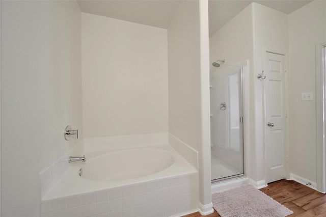 305 Crooked Pine Court, Conroe, TX 77304