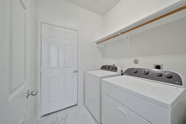 305 Crooked Pine Court, Conroe, TX 77304