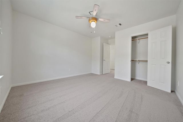 305 Crooked Pine Court, Conroe, TX 77304