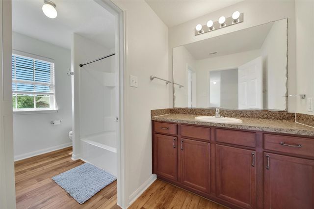 305 Crooked Pine Court, Conroe, TX 77304