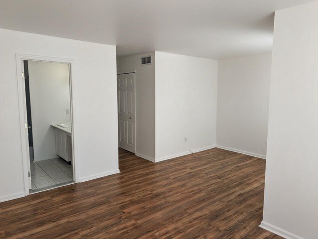 145 BISHOPS GATE LN, Doylestown, PA 18901