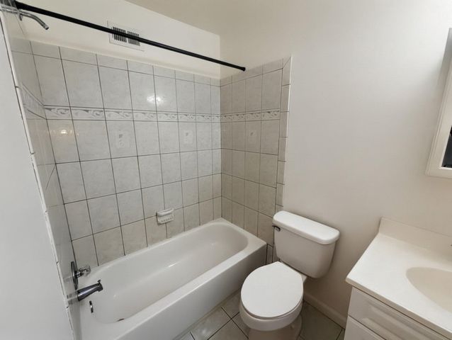 145 BISHOPS GATE LN, Doylestown, PA 18901