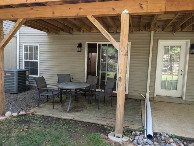 145 BISHOPS GATE LN, Doylestown, PA 18901
