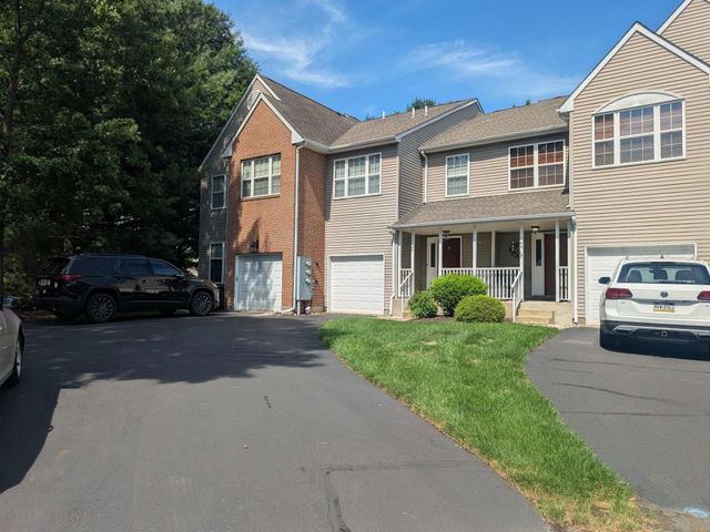 145 BISHOPS GATE LN, Doylestown, PA 18901