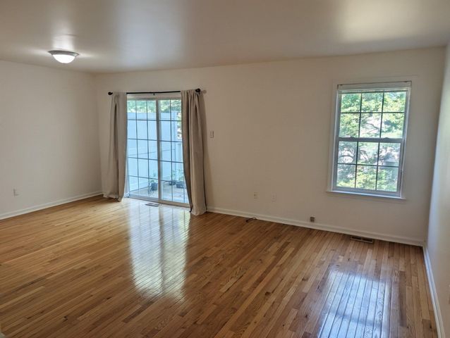 145 BISHOPS GATE LN, Doylestown, PA 18901