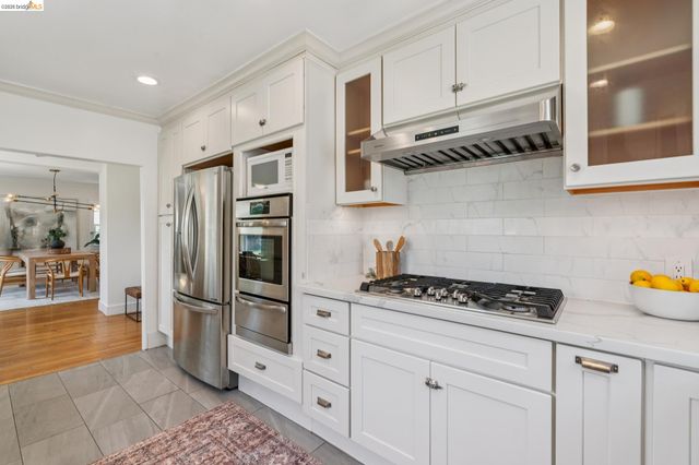 815 Portal Ave, Oakland, CA 94610