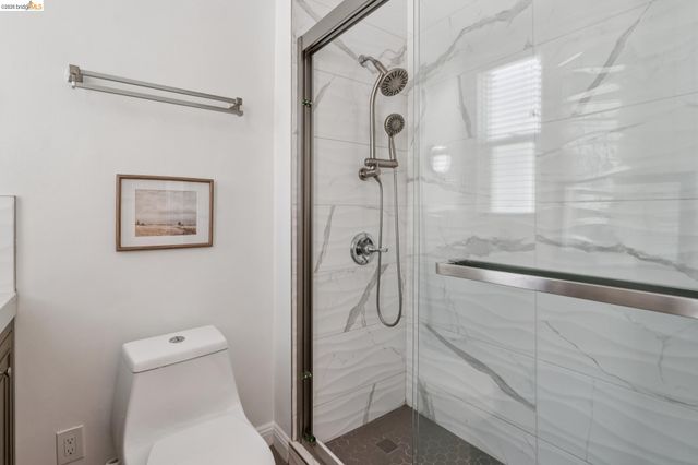 815 Portal Ave, Oakland, CA 94610