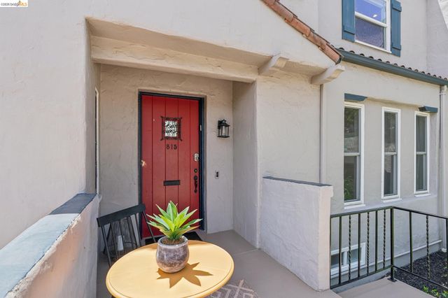 815 Portal Ave, Oakland, CA 94610
