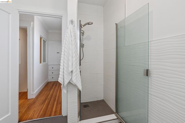 815 Portal Ave, Oakland, CA 94610