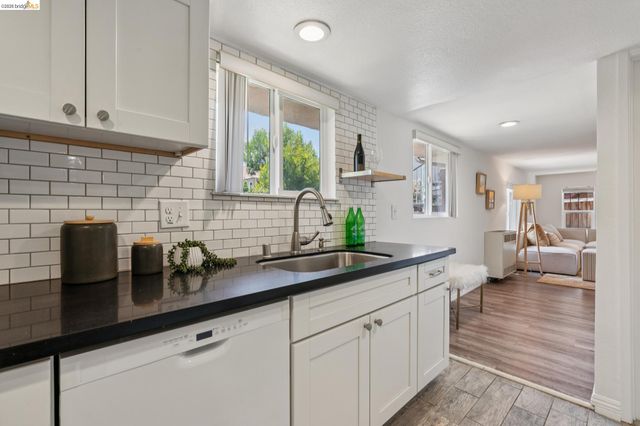 815 Portal Ave, Oakland, CA 94610