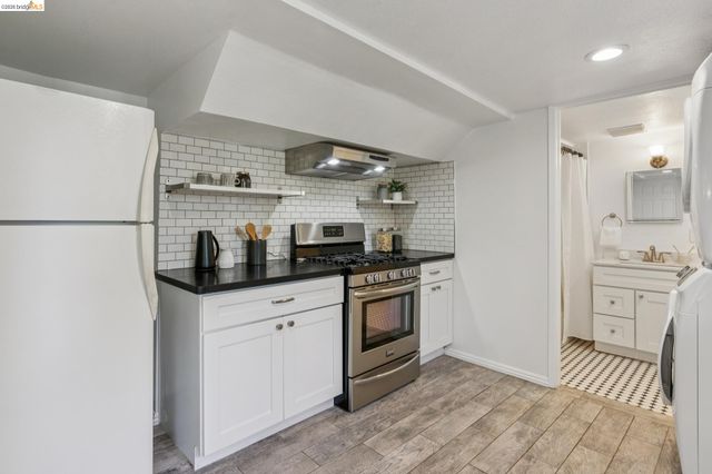 815 Portal Ave, Oakland, CA 94610