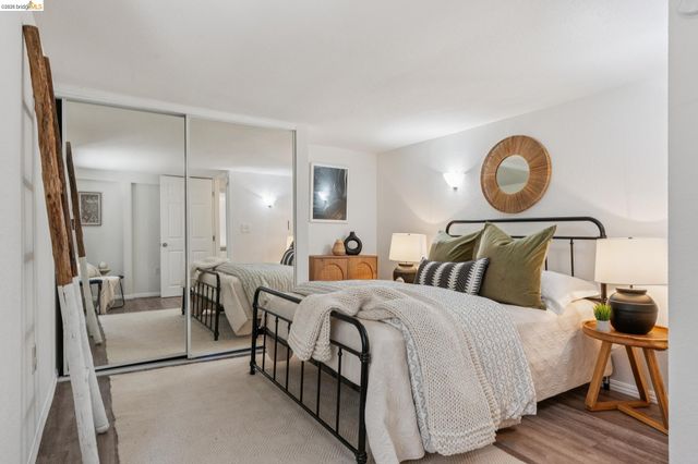 815 Portal Ave, Oakland, CA 94610