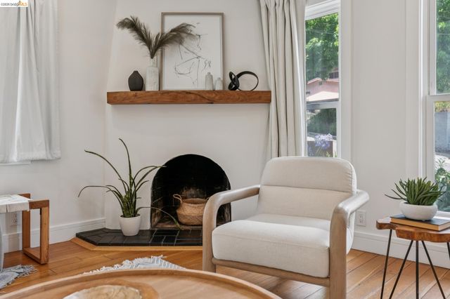 815 Portal Ave, Oakland, CA 94610