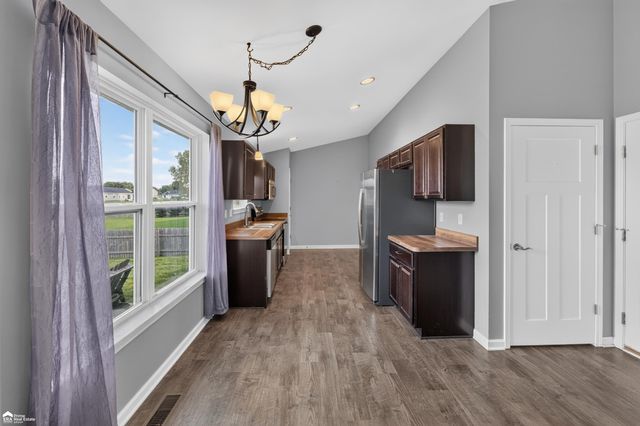 1419 Pondview Drive, Davison, MI 48423