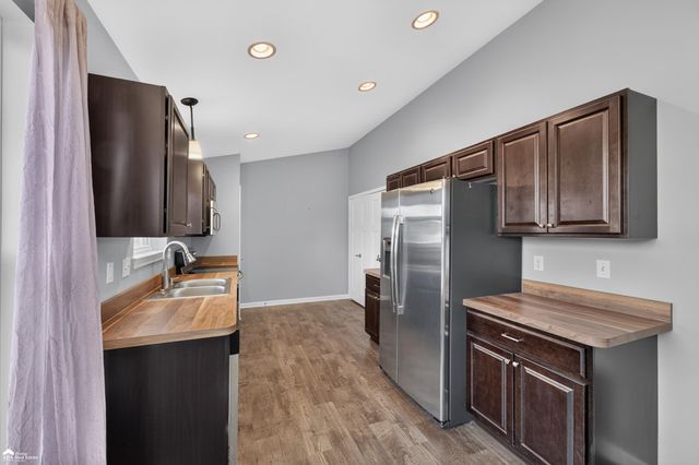 1419 Pondview Drive, Davison, MI 48423