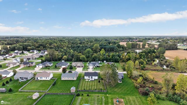 1419 Pondview Drive, Davison, MI 48423