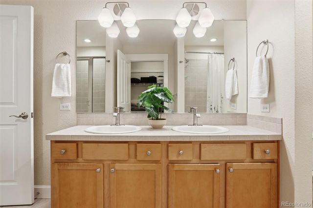 1699 N Downing Street 106, Denver, CO 80218