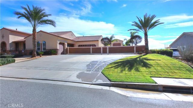 923 Union, Cherry Valley, CA 92223