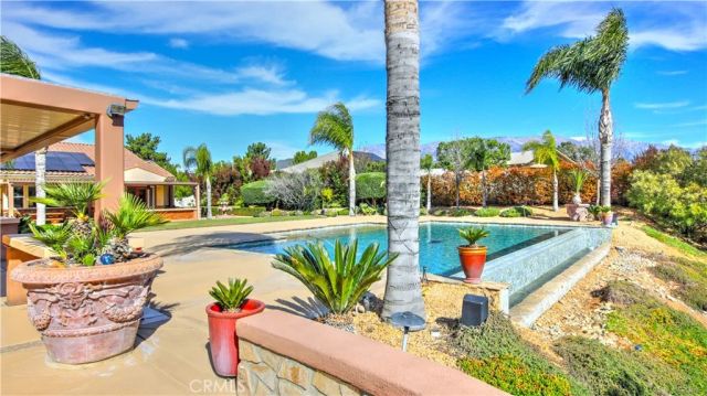 923 Union, Cherry Valley, CA 92223