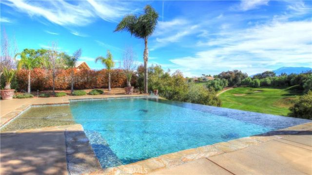 923 Union, Cherry Valley, CA 92223